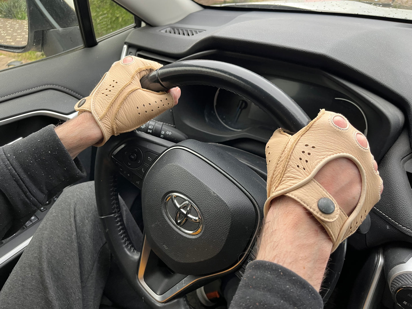 Men's fingerless driving leather gloves deerskin beige