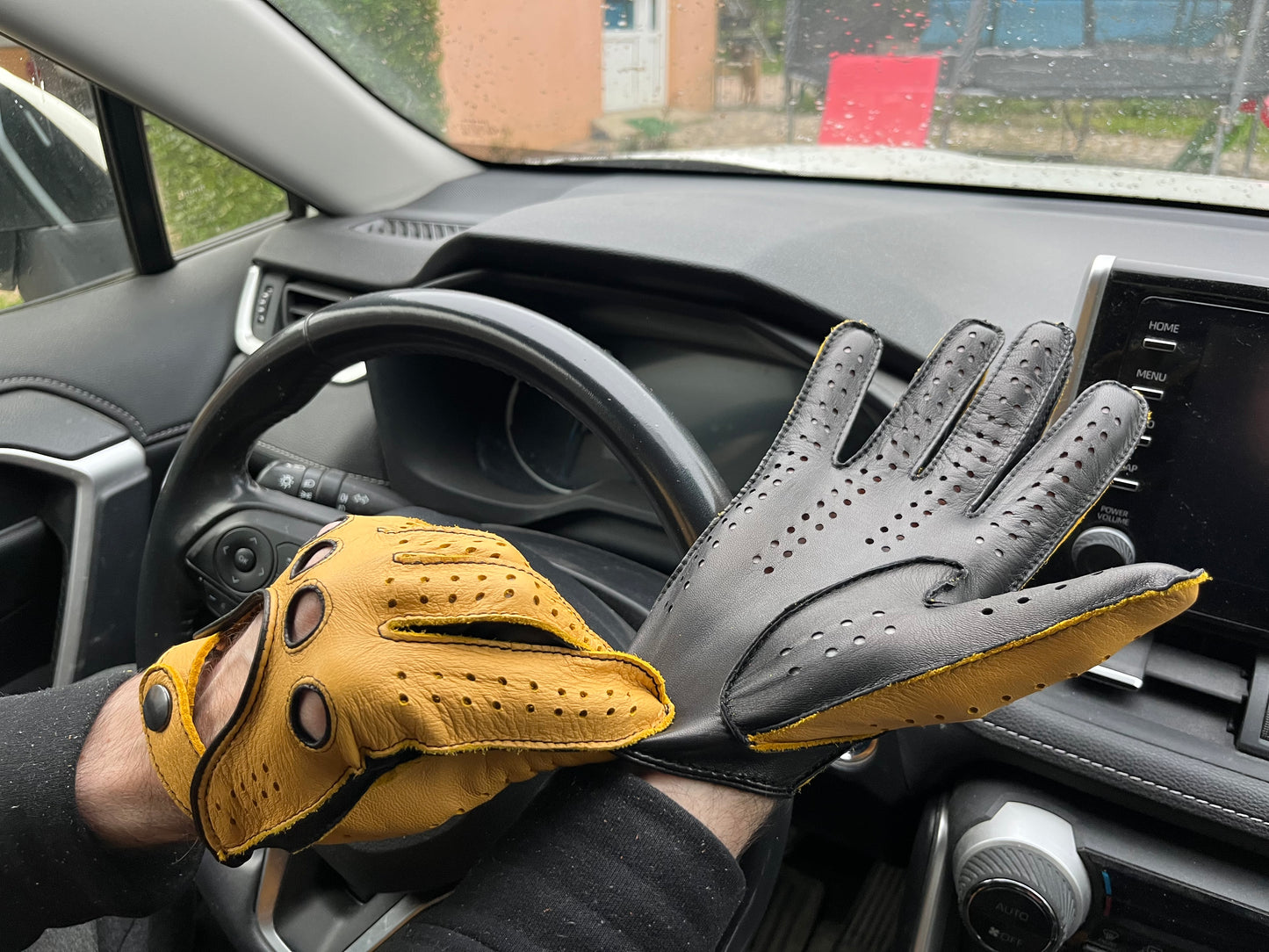 Men’s Driving Gloves Deerskin Leather Hand Made Black yellow