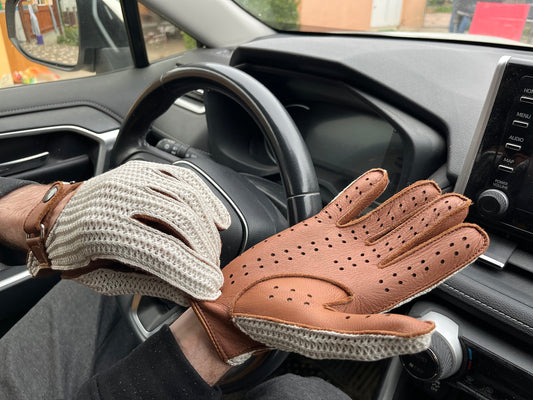 Men’s Cabrio Crochet Driving Gloves – Camel Brown Deerskin, Handmade