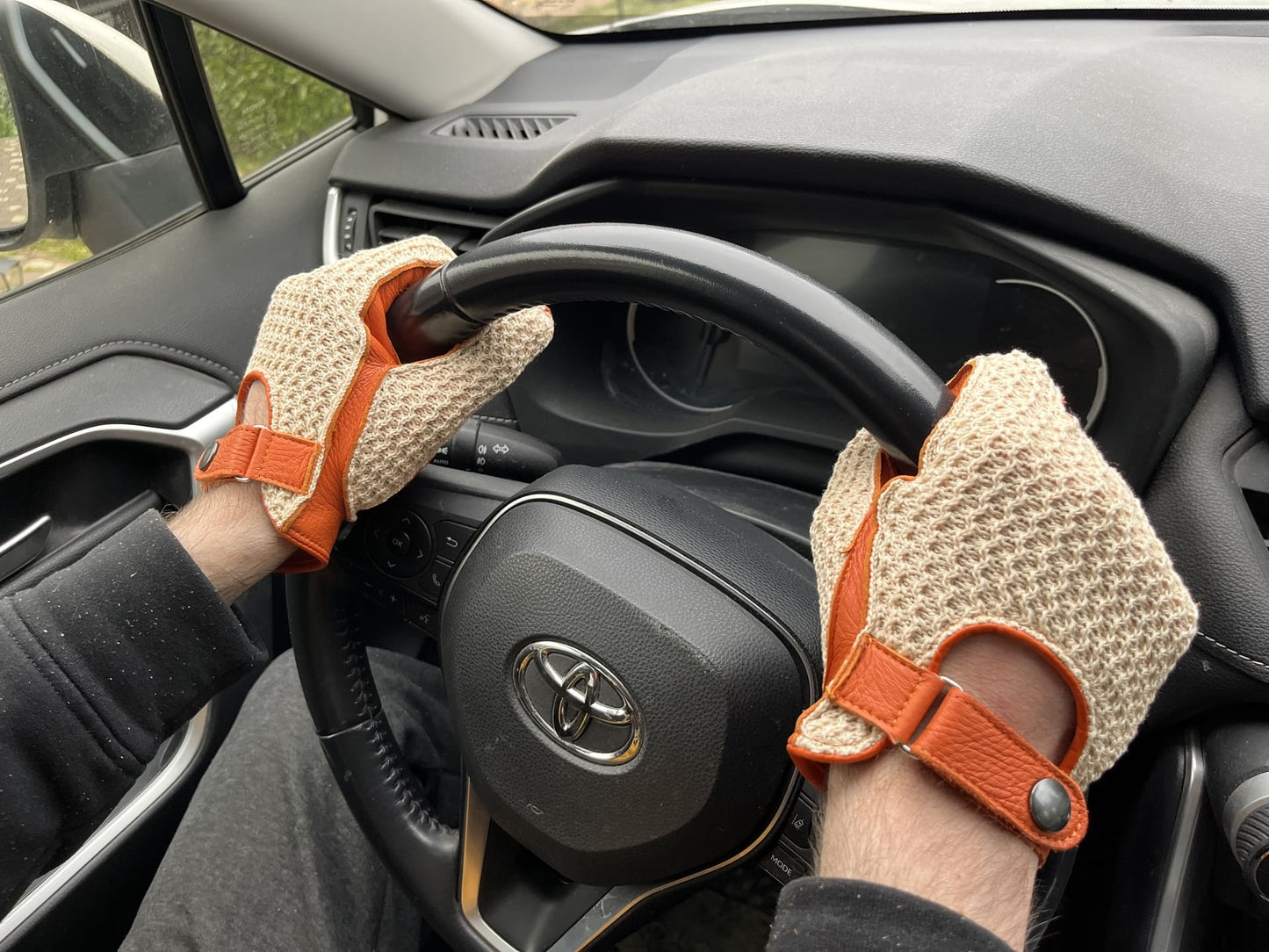 Men’s Crochet Driving Gloves Orange Deerskin